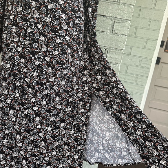 FLORAL LOFT DRESS Size 14 - Picture 4 of 12